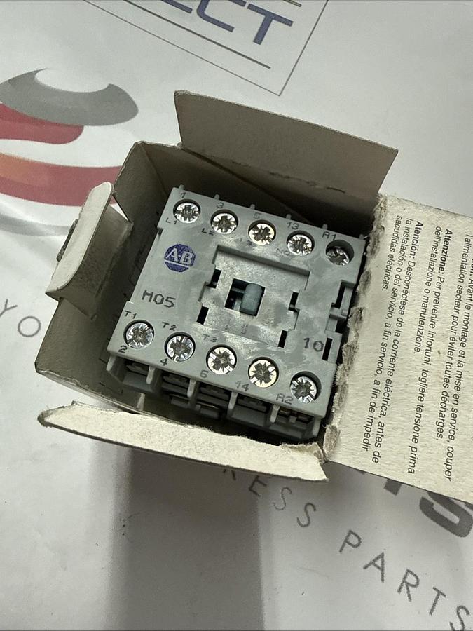 ALLEN BRADLEY 100-M05NKD3S MINI CONTACTOR NEW