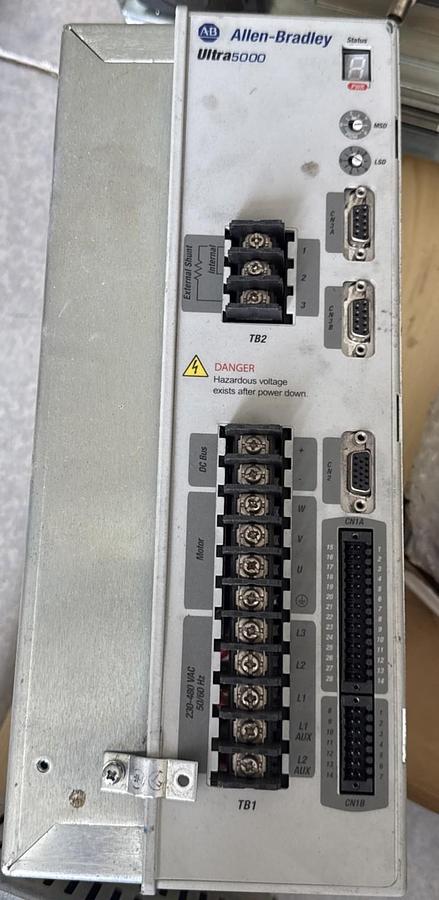 Used ALLEN BRADLEY 2098-IPD-HV030 / 2098IPDHV030