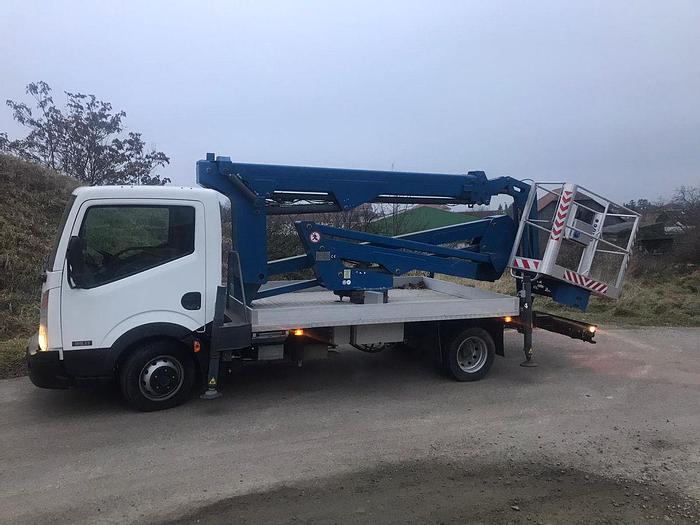 Gebraucht Nissan Cabstar 35.11 4x2 mit 21 m Gelenkarbeitsbühne