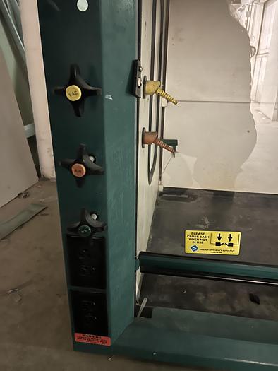 Used FISHER HAMILTON 8' Fume Hood