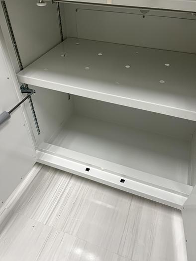 Used Hanson 6' Fume Hood, Model 5SA70A