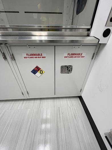 Used Hanson 6' Fume Hood, Model 5SA70A