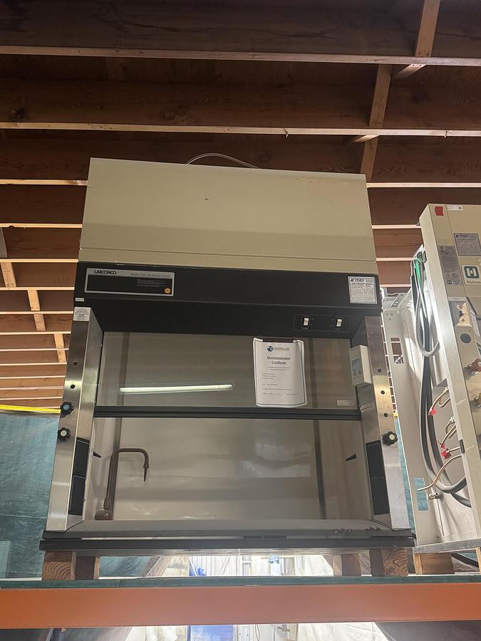 Used 2018 labconco 4ft Fume Hood