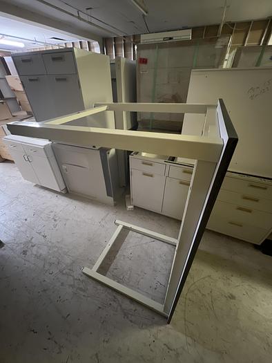 Used Used Lab Bench / Table