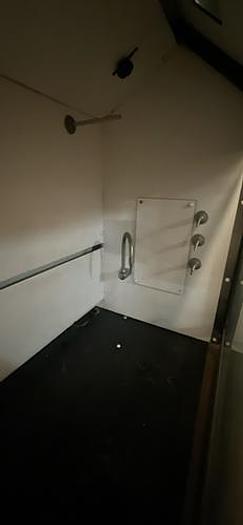 Used Genie Scientific 6' Fume Hood, Combo Sash