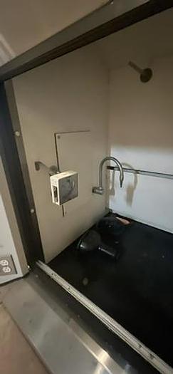 Used Genie Scientific 6' Fume Hood, Combo Sash