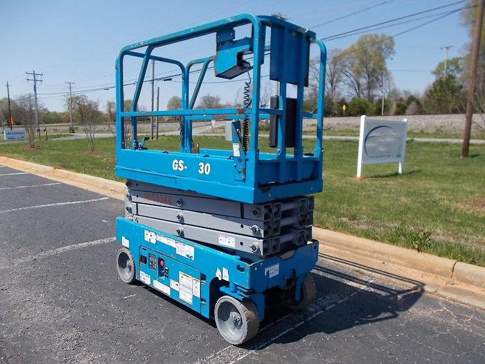Used 2013 Genie GS-1930 DC Scissor Lift
