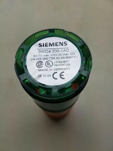 Used SIEMENS 8WD4 200-1 AC GREEN ORANGE AND RED