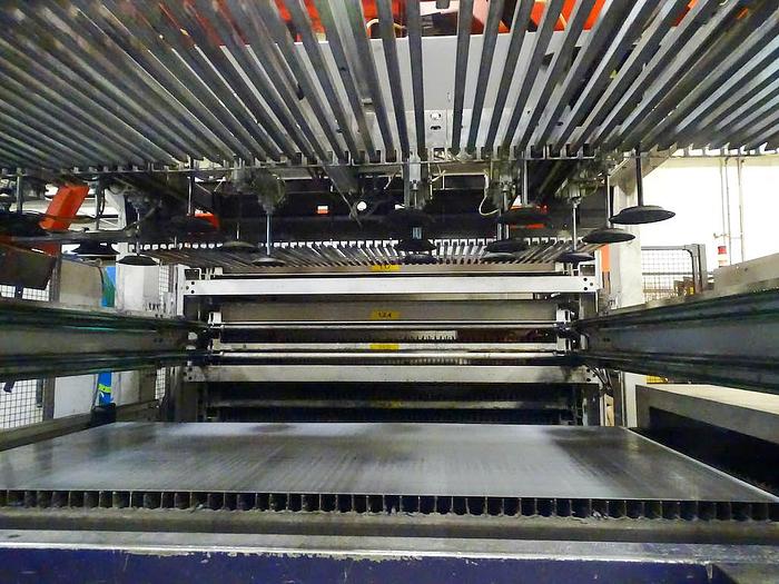 Used 2011 BYSTRONIC Bystar 3015 4.4KW