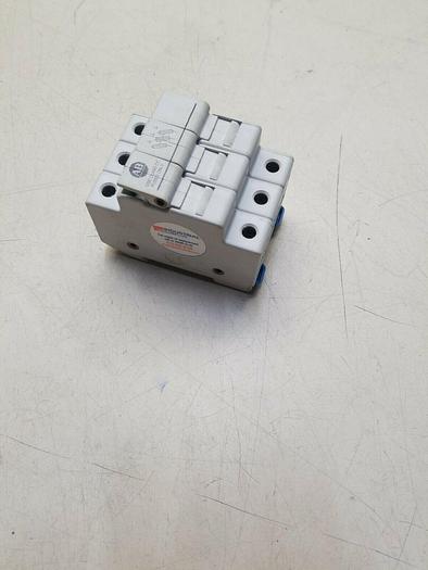 Used ALLEN BRADLEY 1492-FB3C30 SER A