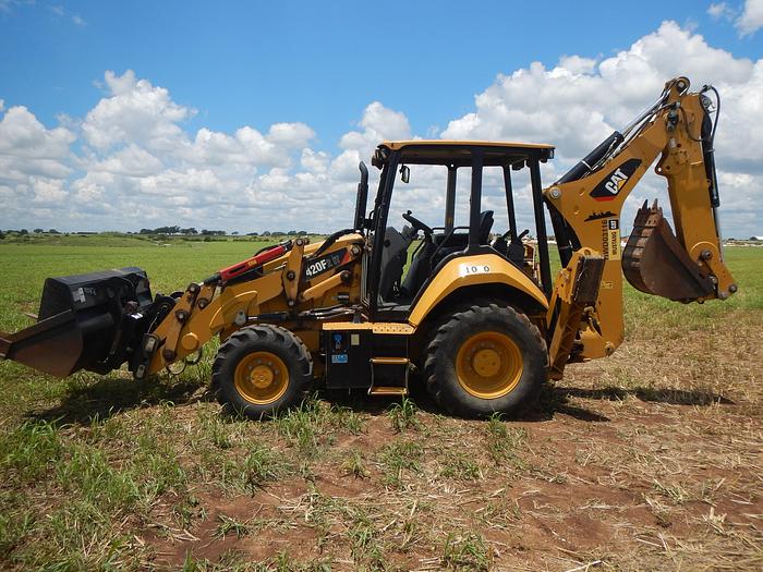 Used 2018 Caterpillar 420F2-IT
