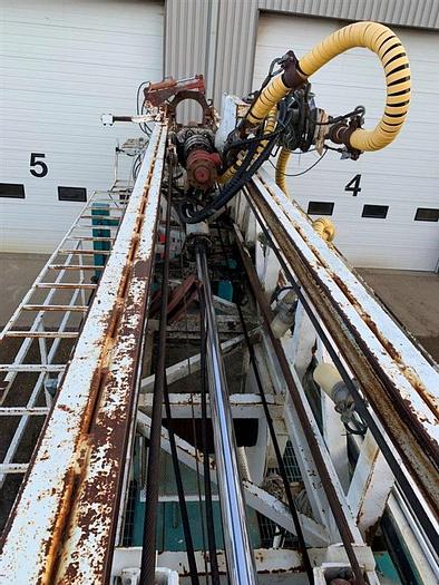 Refurbished 2004 International UDR 1500 Range III Drill Rig