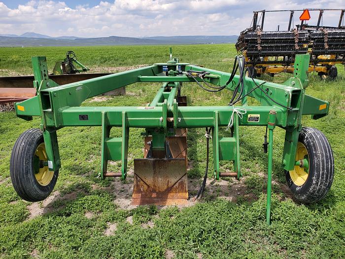 Used John Deere 995 Switch Plow - 6 Bottom