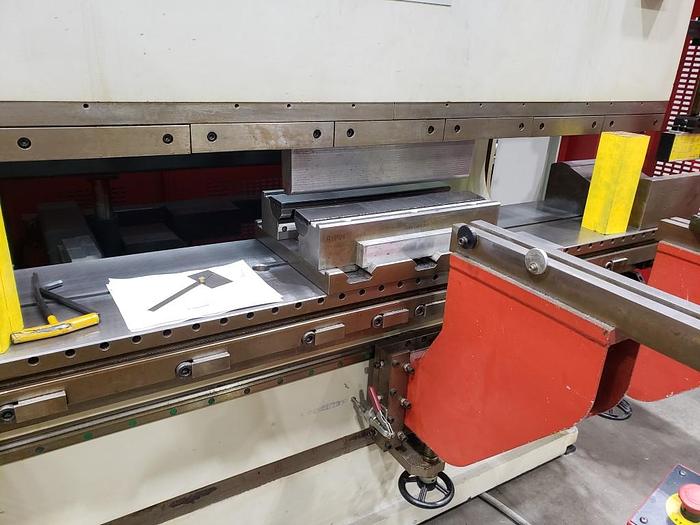 Used 82.67" FABLINE/BAYKAL 330TON "APHS2100X300" CNC HYDRAULIC PRESS