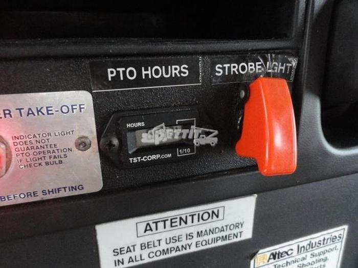 Used 2011 FREIGHTLINER BUSINESS CLASS M2 106