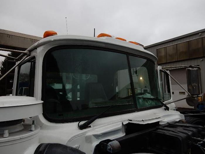 Used 1996 Mack RD690S- Stock #: 8634