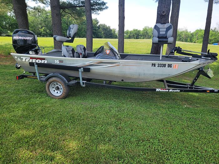 Used 2011 Triton 16 Storm