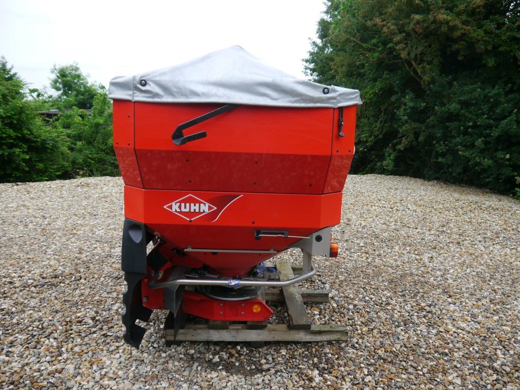 Used Kuhn Axis 40.1 H-EMC Fertiliser Spreader