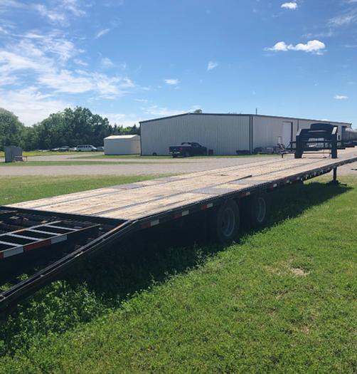 Used 40' Dove Tail Trailer