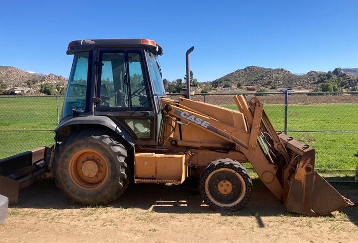 Used 2001 CASE 570MXT