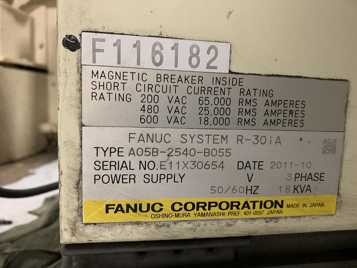 Used FANUC M900iA/600 6 AXIS ROBOT WITH R30iA CONTROL