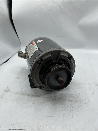 Used Dayton 3N042M, PH 3, HP 3/4, RPM 1725. Pics
