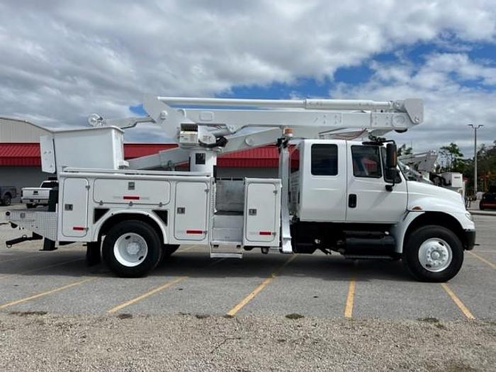 Used Versalift VST-60000i01 65ft Bucket Boom 2012 International 4300 SBA Extended Cab