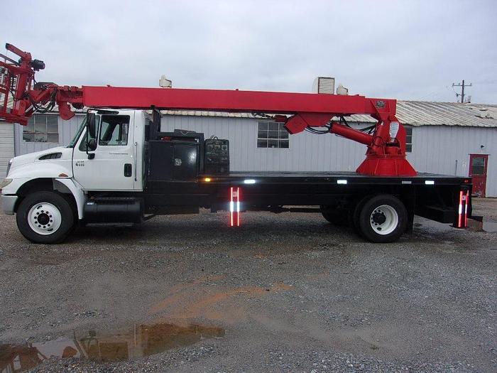 Used 2007 International 4400 Skyhoist RX87 Sign Crane - M26707