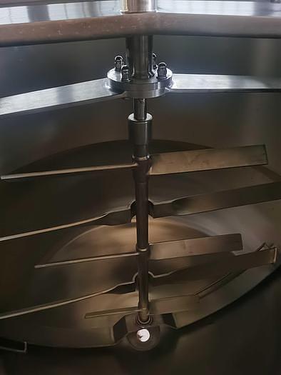 600 USG double agitator mixing kettle