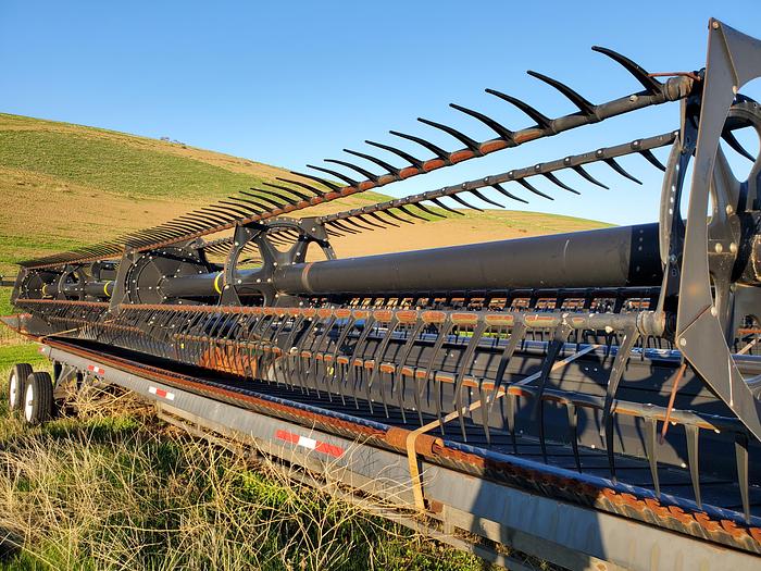 Used Case 8120 Combine w/ 40' Draper Head ** 1300 Sep Hrs **