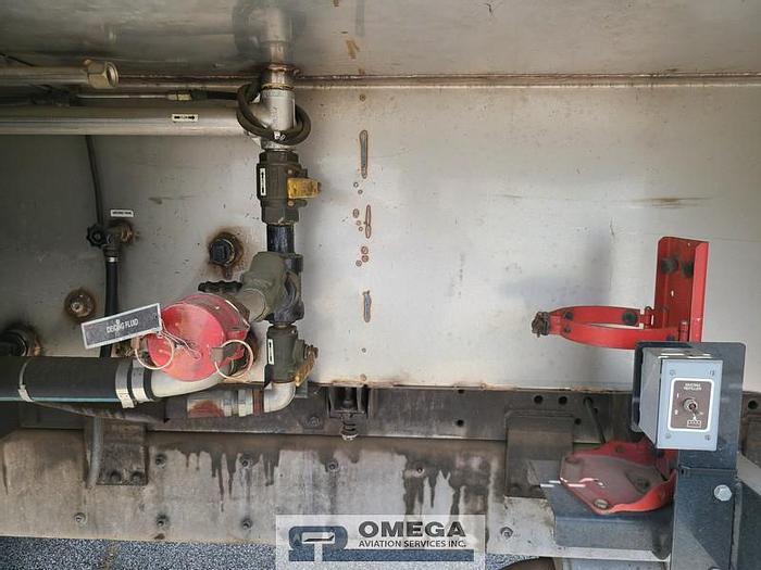 Used 2000 FMC LMD2000 Aircraft Deicer (2,000 total gallon tank cap)