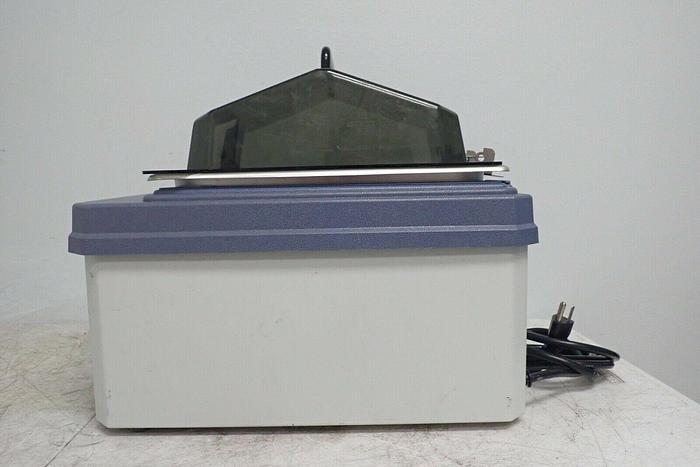 Used Fisher Scientific 15-462-10 Isotemp 210 Heated Water Bath with Lid