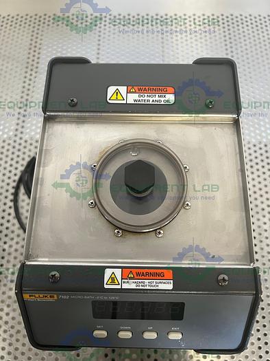 Used Fluke Corporation  7102 Micro Bath Thermometer Calibrator -5° to 125°C, 750 mL