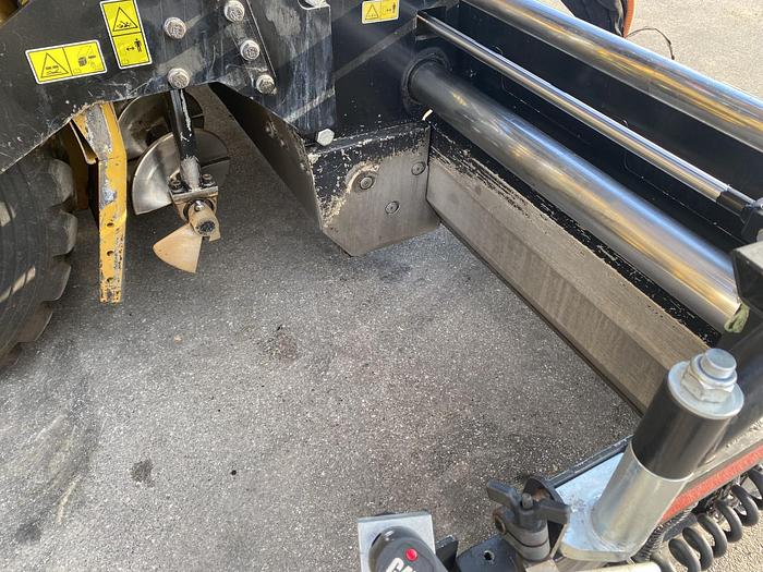 Usato 2016 CATERPILLAR AP 300F