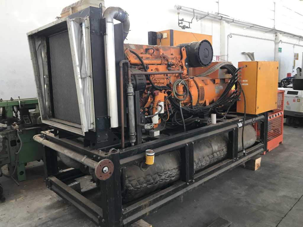 Usato 2007 Co-generatore di corrente in bioenergia da 150 Kw.