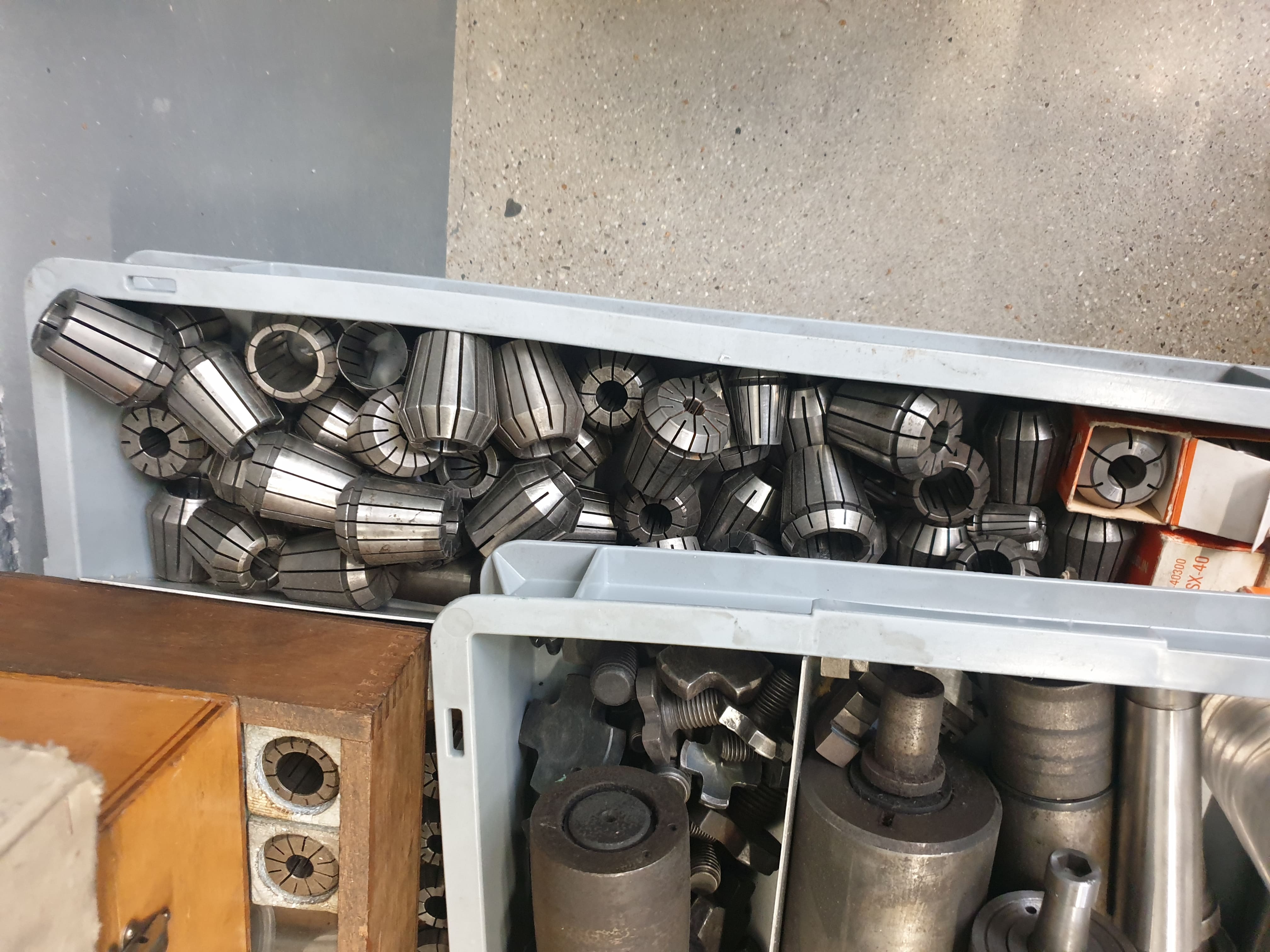 Used Schutte WU32 - Grinding - 1984