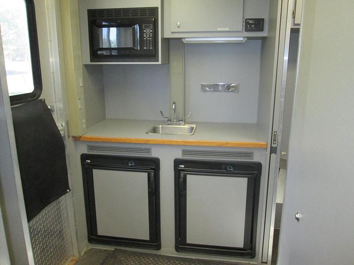 Used 2005 Farber Specialty Command Center Trailer