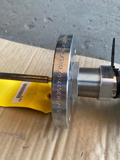 Used Rosemount 5301HA1S2V4BE01206AAE5M1C1Q4, 5300 Series Level Transmitter 132" Probe