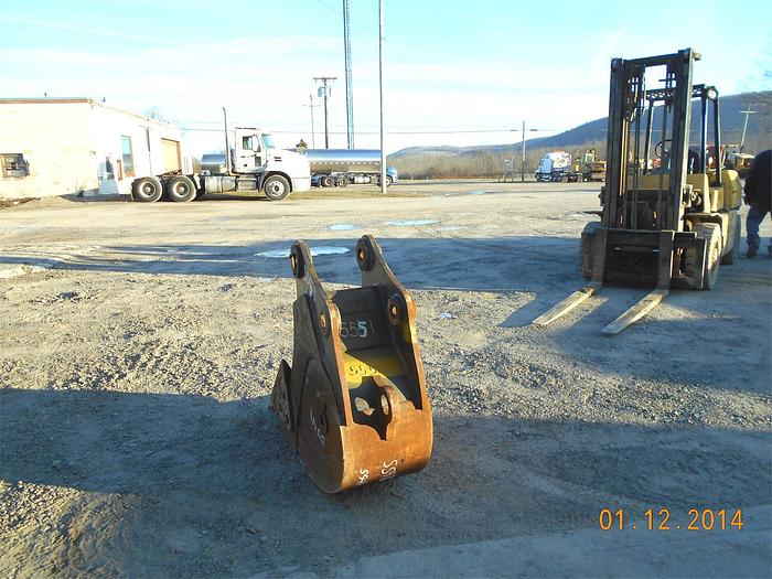 Used 16/19" GP BUCKET WITH 3 SPADE STYLE TEETH, SIDE CUTTERS, 65mm PIN SIZE, 10" F...