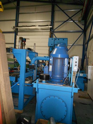 Gebraucht PERS MET AUTOMATISCHE TOEVOER EN AFSNIJAUTOMAAT