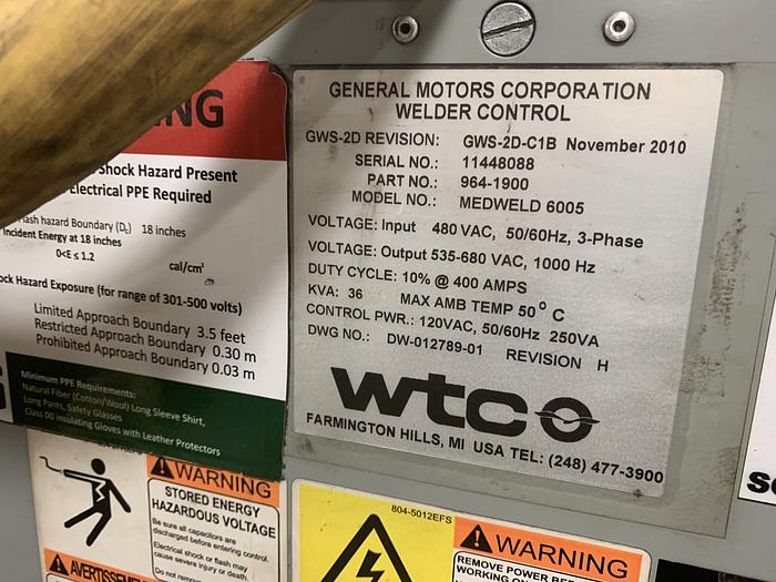 Used FANUC R2000iB/210F 210KG X 2655MM REACH 6 AXIS CNC ROBOT W/R30iA CONTROLS WITH ARO SERVO GUN