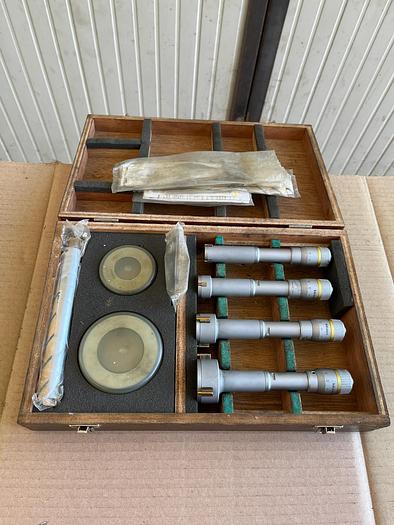 Usato Set di quattro micrometri millesimali a tre punte per interni