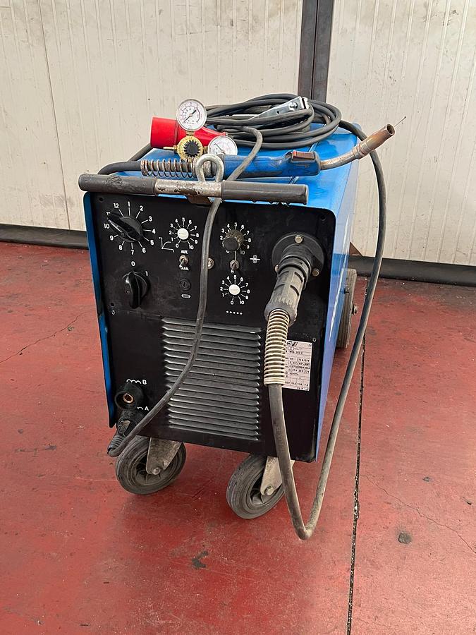 Usato Saldatrice a filo