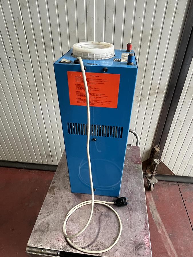 Usato Gruppo di raffreddamento ad acqua da 10 lt.