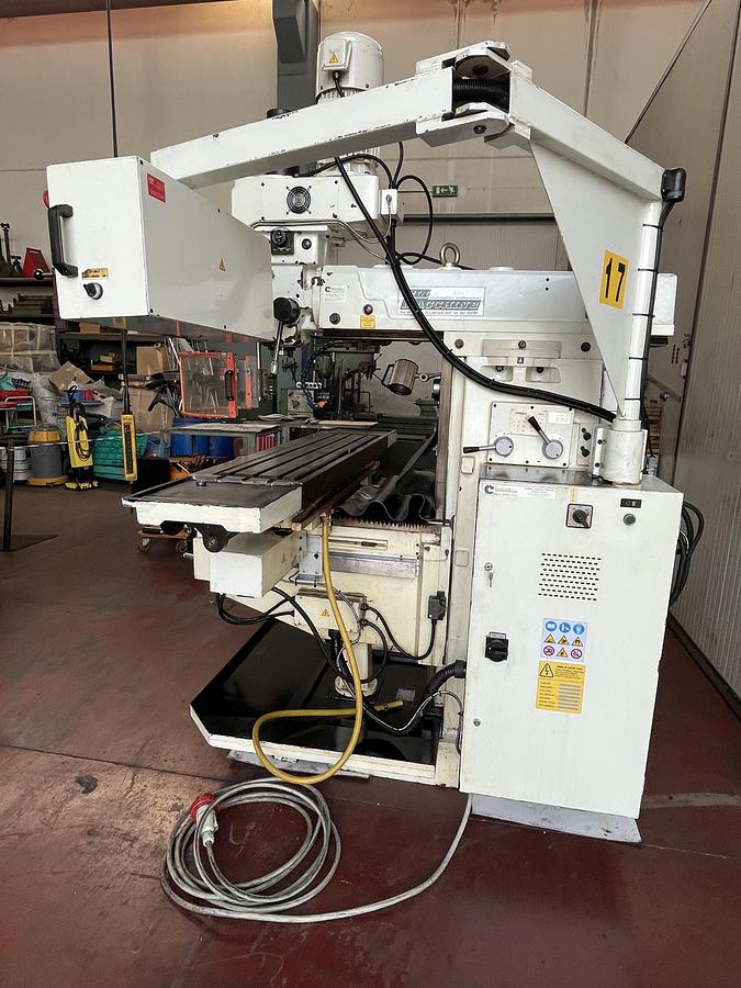 Usato Fresatrice Elimacchine tipo ELI 250 anno 2006