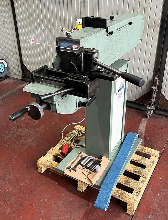 Usato Levigatrice a nastro per gole