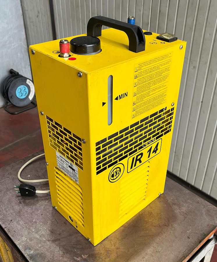 Usato Gruppo di raffreddamento ad acqua da 10 lt.