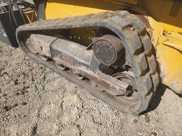 Used 2015 John Deere 319E