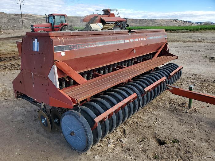 Used 12' International 6200 Grain Drill w/ Small Seed