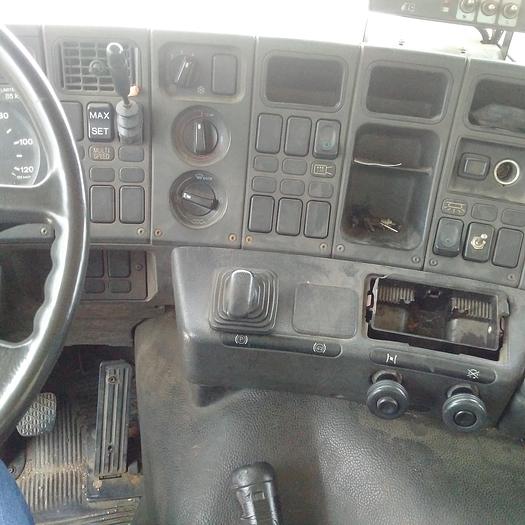 Usado 1991 SCANIA P 93M 220 box lorry